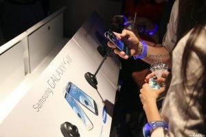 Users test the new Samsung Galaxy SIII