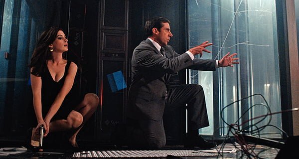 Anne Hathaway and Steve Carell in Get Smart