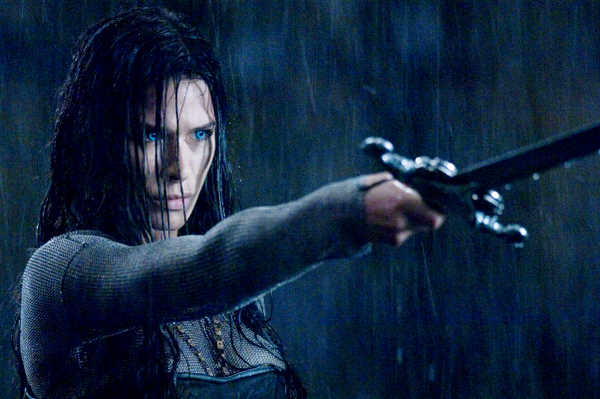 Rhona Mitra in Underworld: Rise of the Lycans