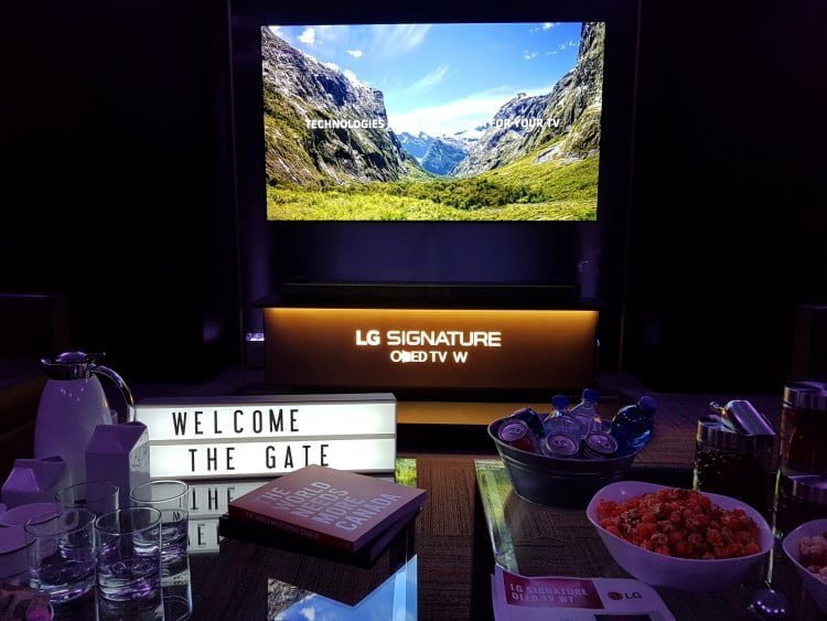 LG Signature OLED TV W