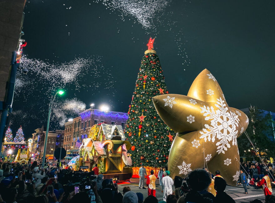 Universal’s Holiday Parade featuring Macy’s