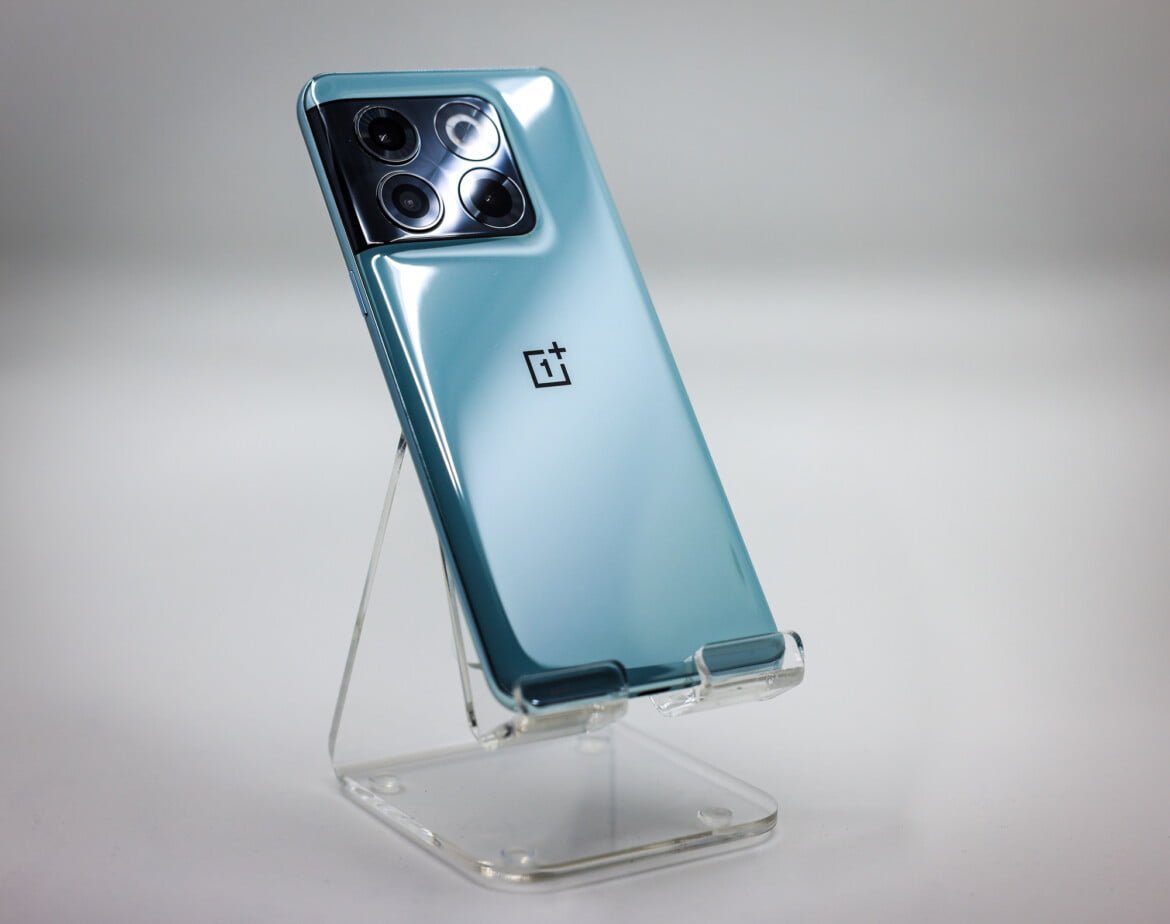 OnePlus 10T in Jade Green
