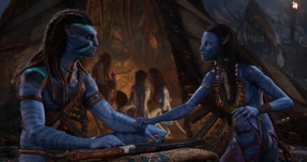 Jake Sully (Sam Worthington) and Neytiri (Zoe Saldana)
