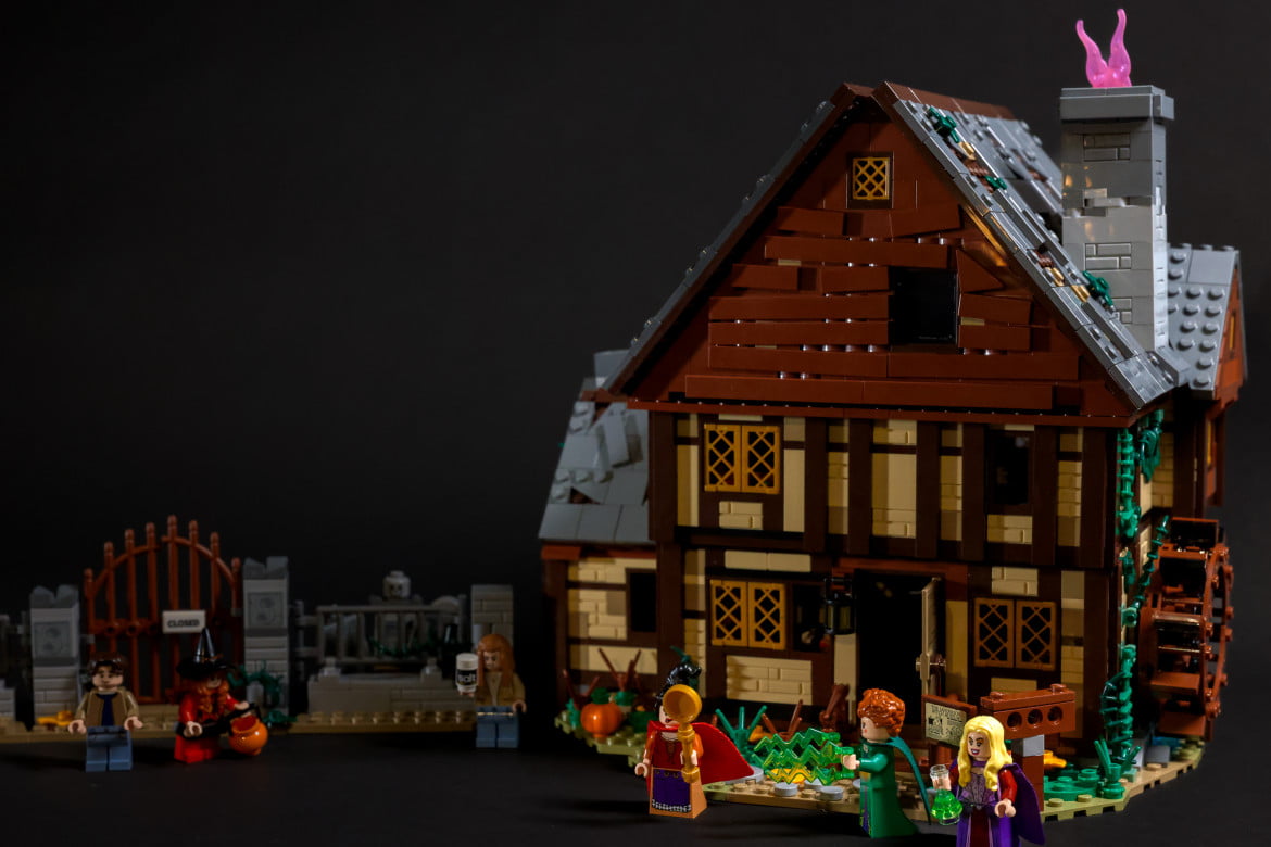 Lego's Hocus Pocus set: The Sanderson Sisters' Cottage