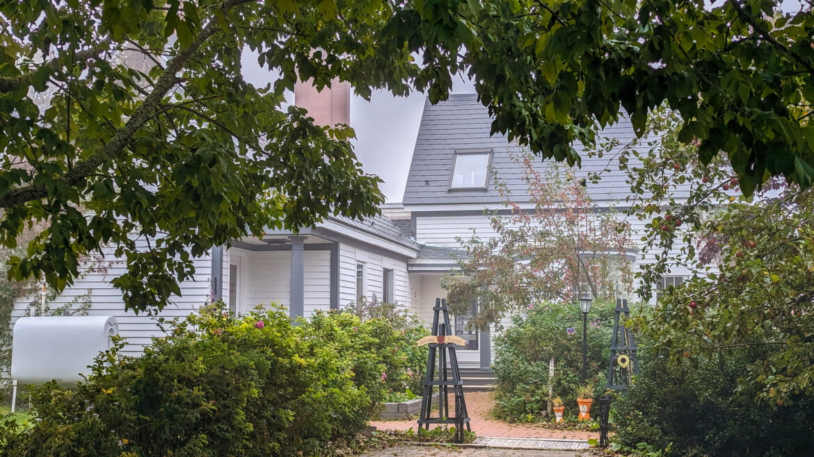 Fox Point Inn near Parrsboro, Nova Scotia