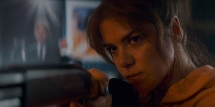 Kaniehtiio Horn in Seeds