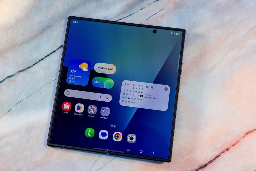Samsung Z Fold 7 main display