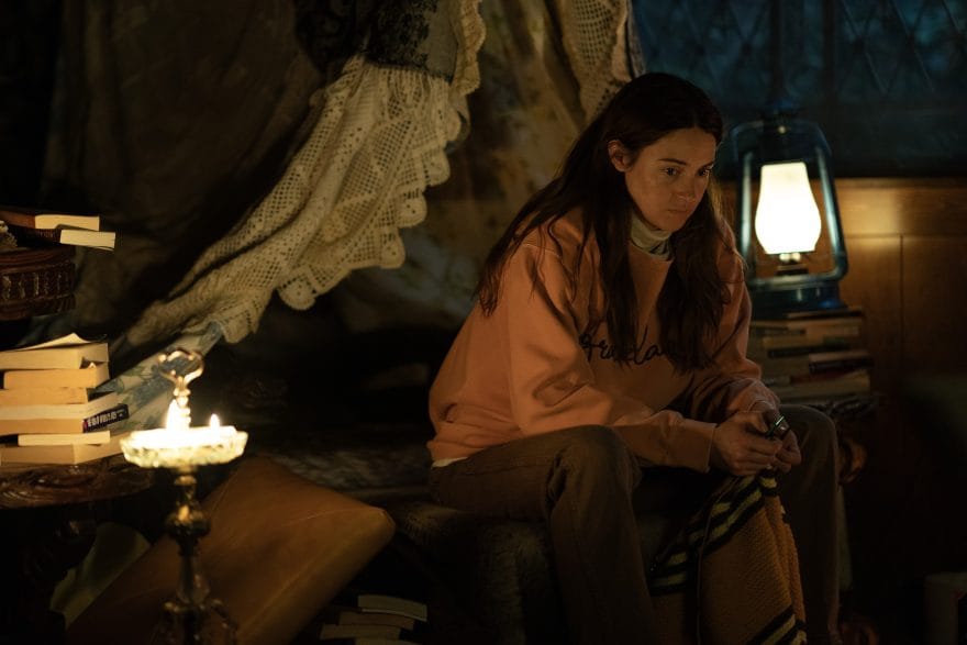 Shailene Woodley as Annie in Paradise, season two